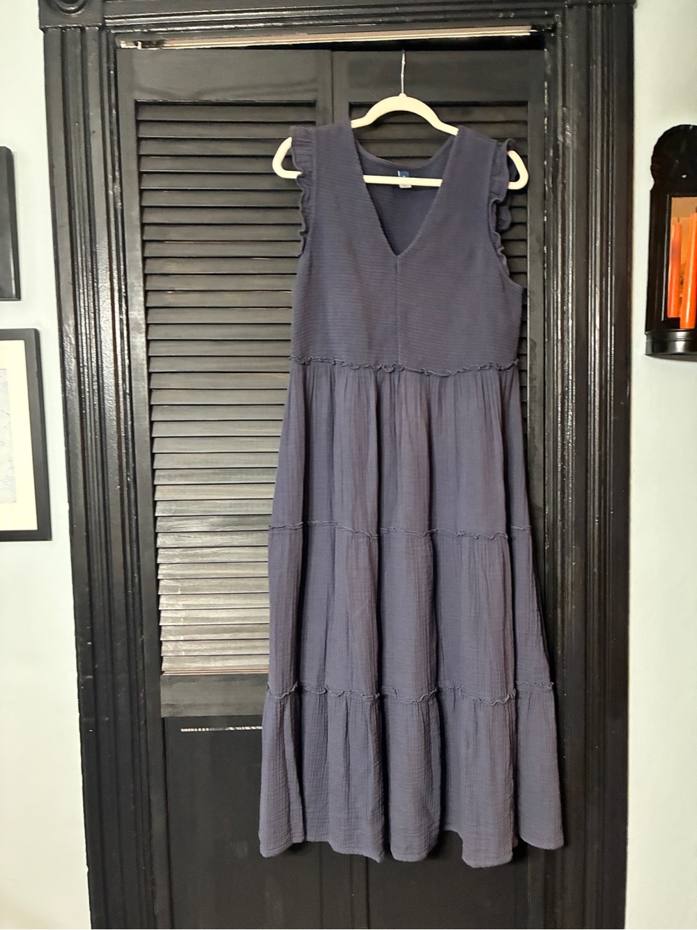Old Navy Sleeveless Navy Tiered V-Neck Maxi Dress